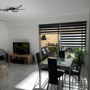 Appartement Superbe Carre Delfino Port De, Nice