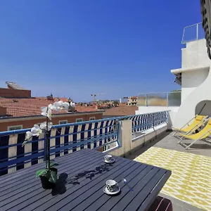 Appartement Smartbnb - Dernier étage - Terrasse à Ciel Ouvert - Garibaldi, Nice